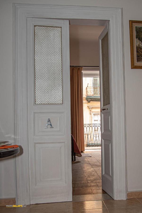 Victoria Suite Taranto Exterior foto