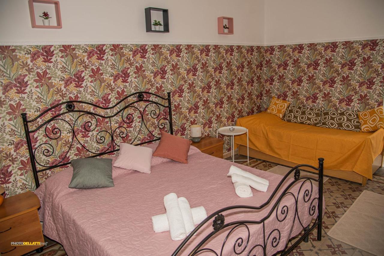 Victoria Suite Taranto Exterior foto